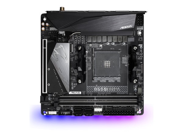 GIGABYTE B550I AORUS Pro AX SAM4