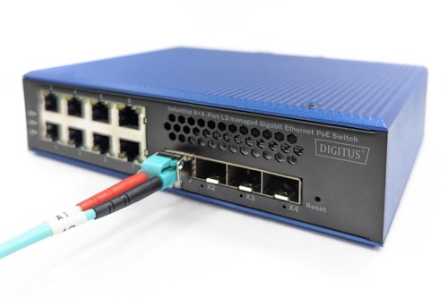 DIGITUS Switch 8 + 4 10G Uplink Port L3 managed Gigabit PoE